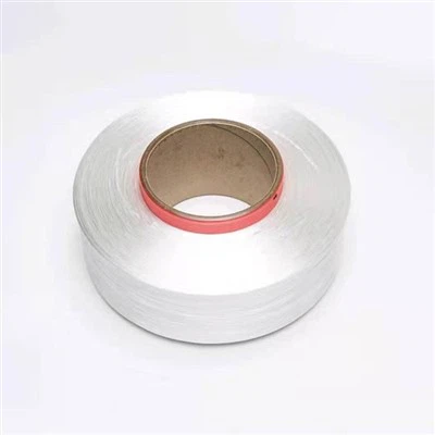 Filato hot melt in poliestere leggero